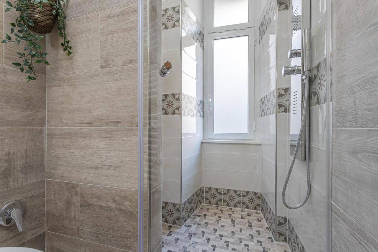 Adriana'S Suites In Prati Close To Vatican Museum Рим Экстерьер фото